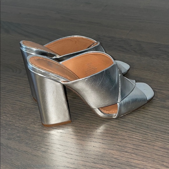 Silver heeled sandals - Picture 2 of 3
